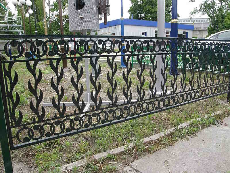 Декоративный металлический забор в Москве