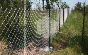 Забор оцинкованный из сетки рабицы 90 метров