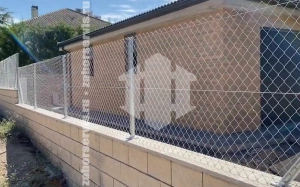 Забор из сетки рабицы на ленточном фундаменте 45 метров