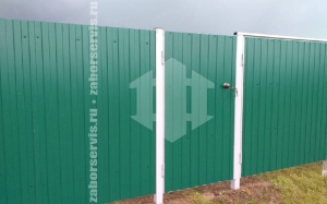 Забор из профнастила 60 метров с воротами и калиткой цвет зеленый