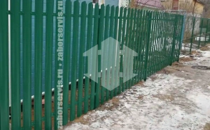 Забор из металлического штакетника зеленый 60 метров