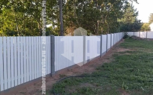 Забор из деревянного штакетника 150 метров