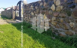 Каменный забор для частного дома 50 метров