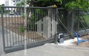 Сварной забор с откатными воротами 65 метров