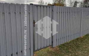 Забор из металлического штакетника оцинкованный 70 метров