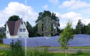 Забор из евроштакетника с забивными столбами 56 метров