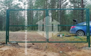 Забор из сетки рабицы в натяг с протяжкой арматуры 25 метров
