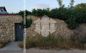 Каменный забор для частного дома 55 метров