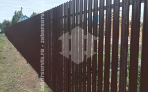Забор из металлического штакетника 6 соток