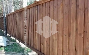 Сплошной деревянный забор 150 метров