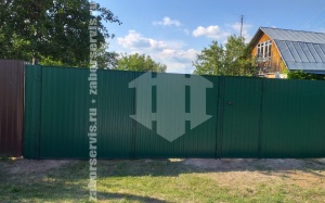 Забор из профнастила 32 метра зелёный