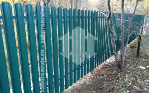 Забор из металлического штакетника зеленый 70 метров