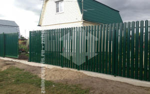 Забор из евроштакетника на ленточном фундаменте 17 метров