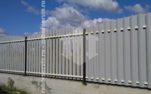Забор из евроштакетника на ленточном фундаменте 71 метр
