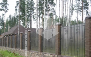 Забор из поликарбоната с ковкой 90 метров