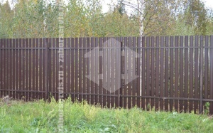 Забор из евроштакетника с утрамбовкой щебнем 84 метра
