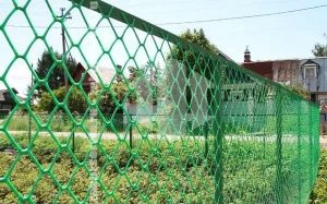 Забор из пластиковой сетки рабицы 65 метров
