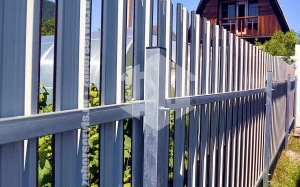 Забор из металлического штакетника оцинкованный 45 метров