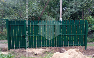 Забор из евроштакетника с утрамбовкой щебнем 7 метров